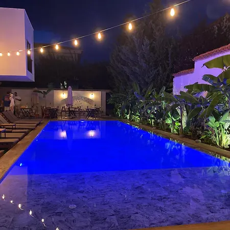 Trina Talles - Luxury Design Adult Only Hotel